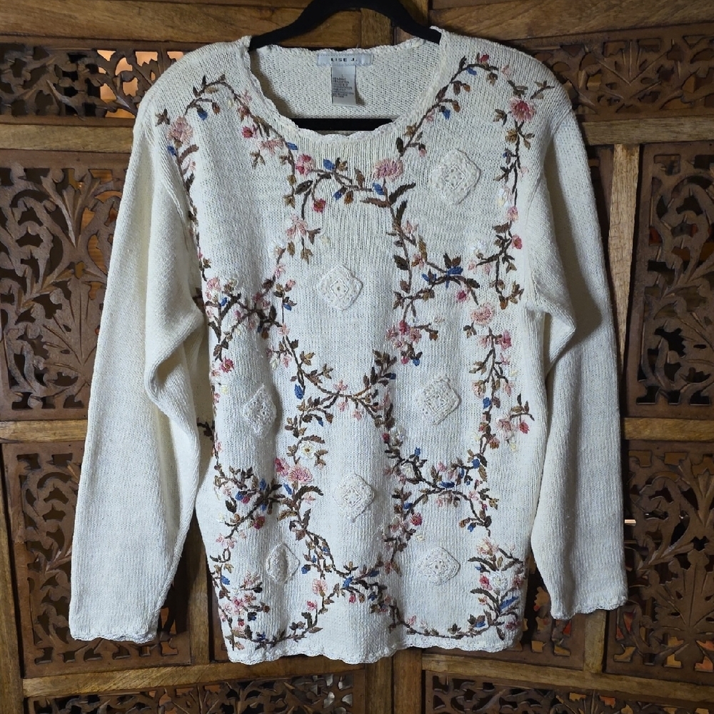 Vintage Floral Embroidered Sweater